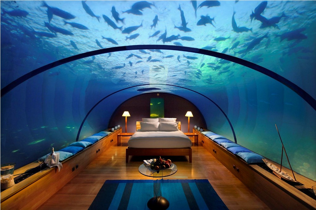 5-movie-inspired-hotels-Poseidon-Undersea-Resort1