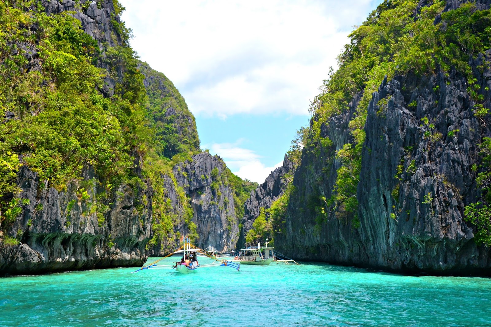 Quickest-Way-to-Enjoy-the-Most-Beautiful-Island-in-the-Philippines-2