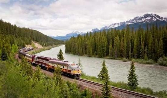 Three-of-the-Best-Train-Rides-to-Consider-for -Your-Bucket-List-1