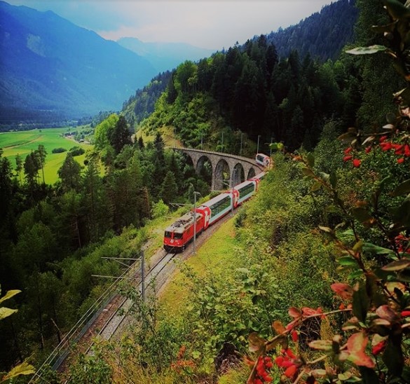 Three-of-the-Best-Train-Rides-to-Consider-for -Your-Bucket-List-F1