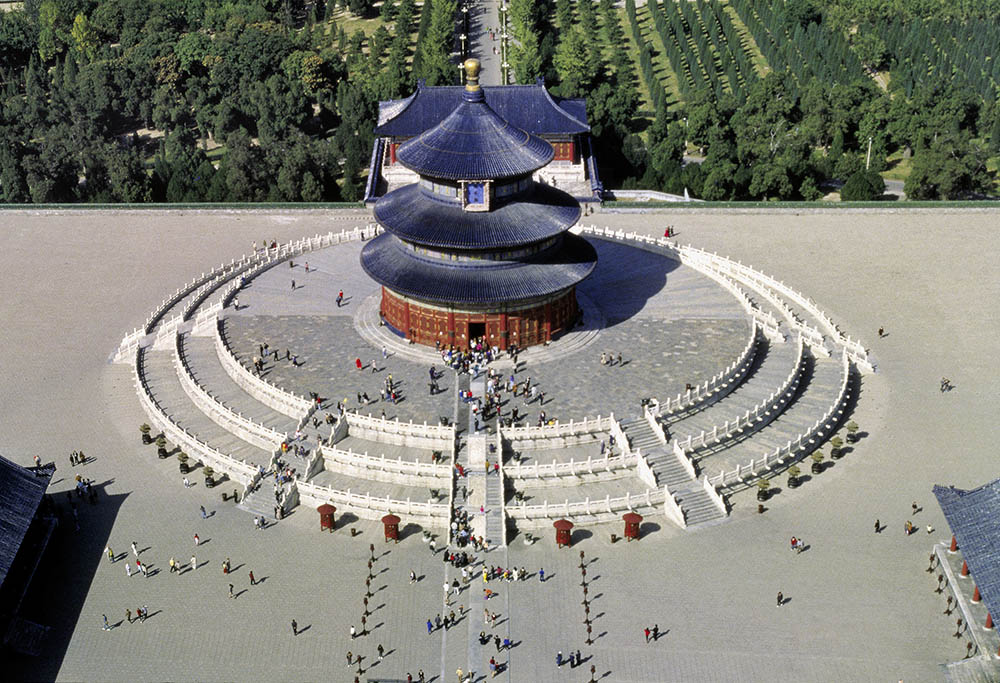 Nian Dian (祈年殿) in Beijing, where Qing emperors used to pray for harvest. In the past, it was believed that the prosperity of a nation relied on the virtue of its emperors.