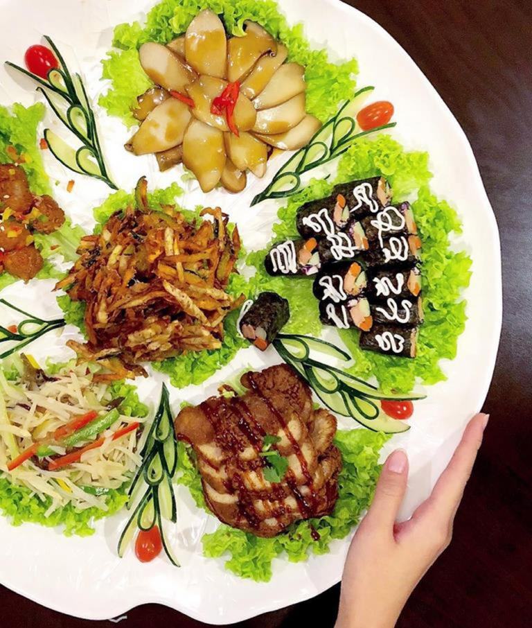 7 of the Best Vegetarian Buffets in Singapore